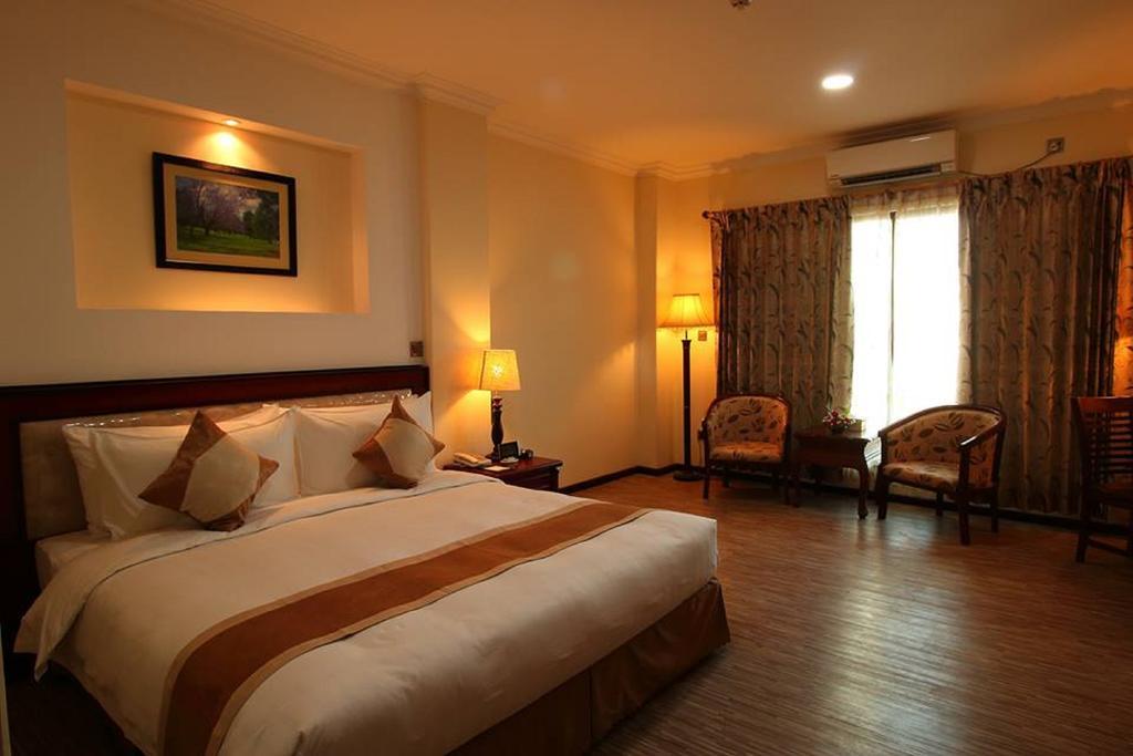 Victoria Palace Hotel Mandalay Extérieur photo